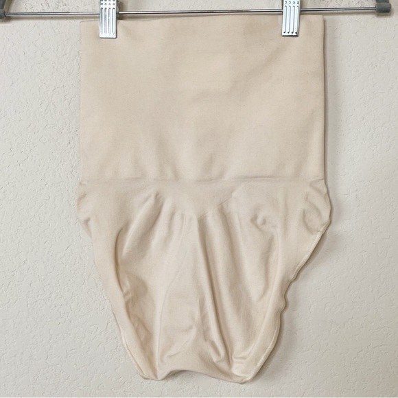 SKIMS Core Control Brief Shapewear Tan Panties High Waist Sculpt Smoothing - Picture 5 of 9